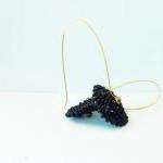 Black swan long dangle earr..