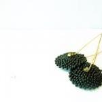 Black swan long dangle earr..