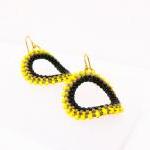 Urban chic yellow grey blac..